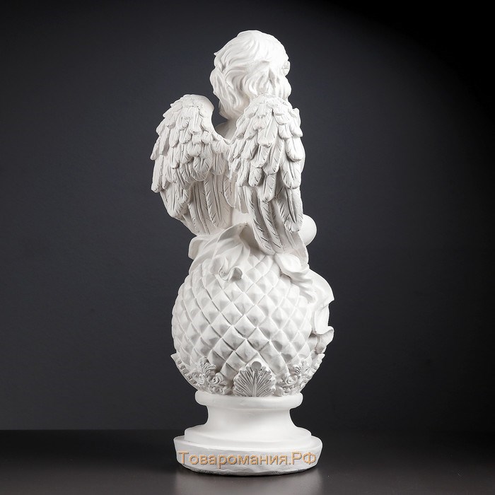 Фигура "Ангел на шаре с птичкой" 27х24х58см белый