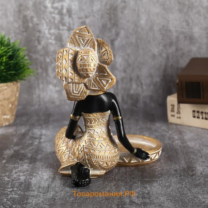 Сувенир полистоун подсвечник "Африканка в золотом платье с орнаментом" 18,5х12х15,7 см